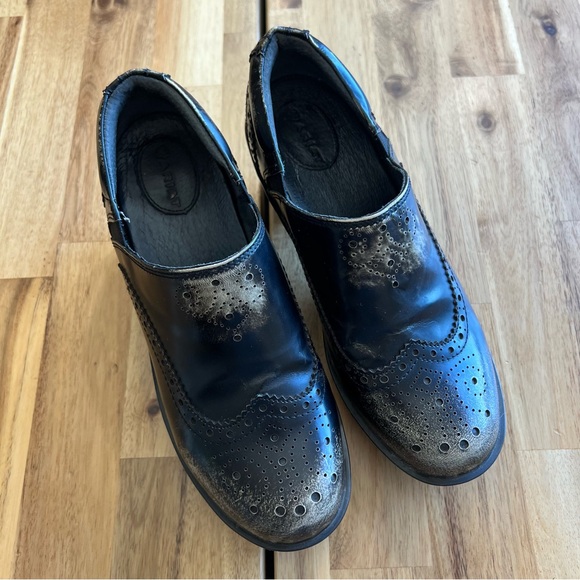 Ariat Women’s Black Leather Wingtip Slip-On Shoes Size 7.5 - Picture 1 of 8